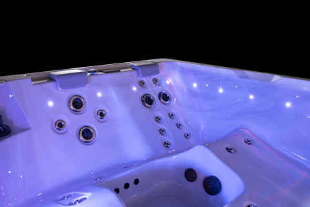 Гидромассажный спа бассейн NordicSpa Liv (Лив)